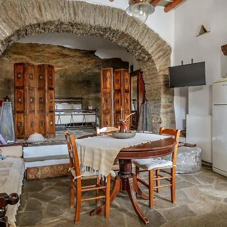 Apartment Traditional Olive *