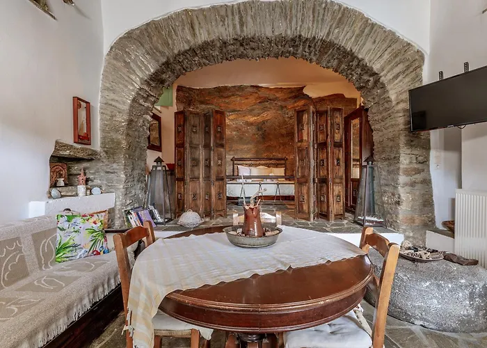 Traditional Olive * Fallika