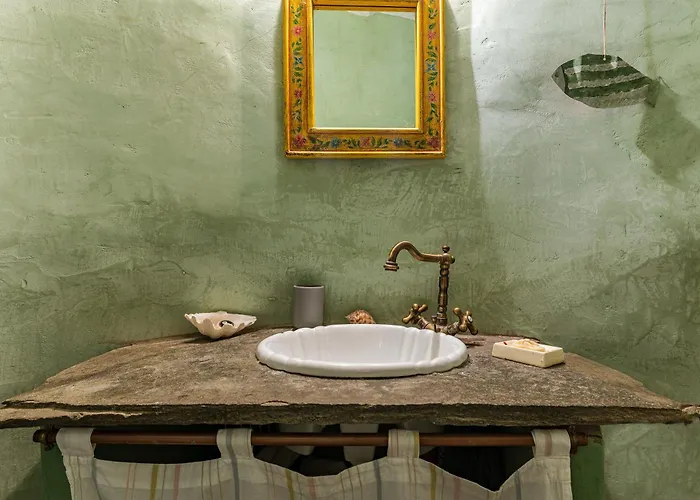 Traditional Olive * Fallika